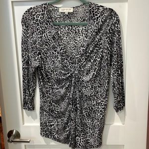 Jones New York leopard print blouse  size XL but runs small